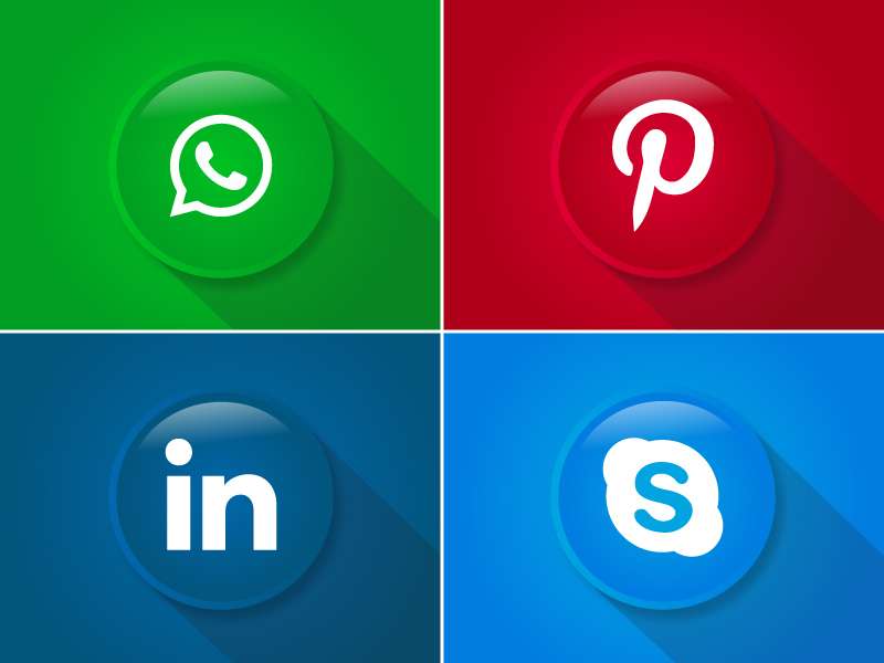 Glossy social media icons pack with gradient background free
