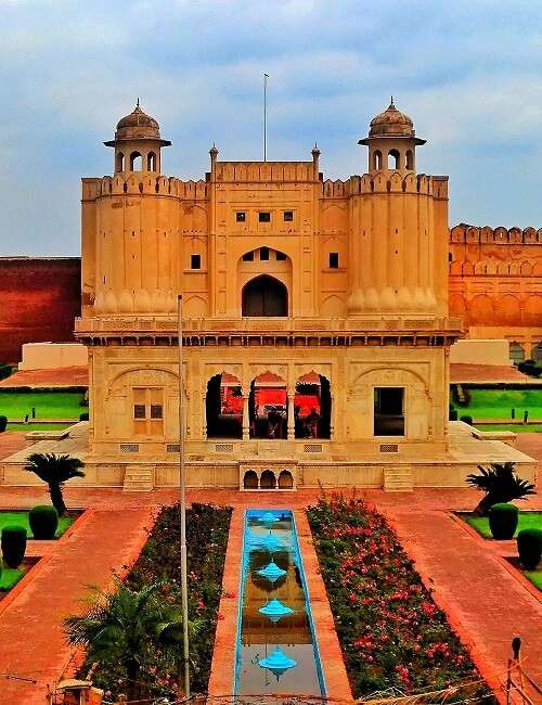 Lahore fort vertical image free download
